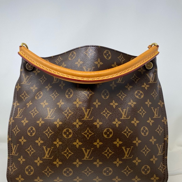 Louis Vuitton Gaia Noir - Picture 2 of 16